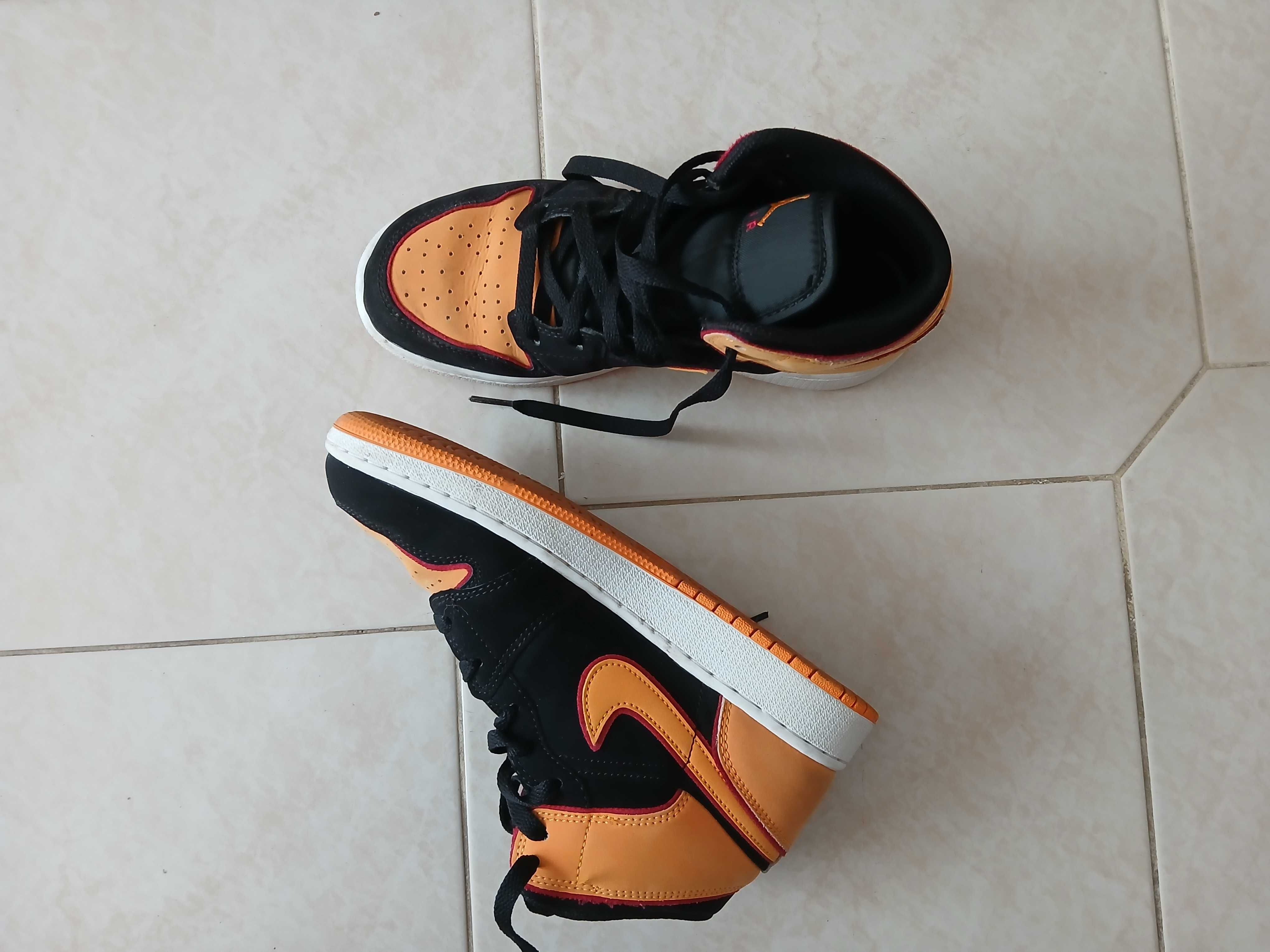 Air Jordan Nike Número 37.5 em Excelente Estado