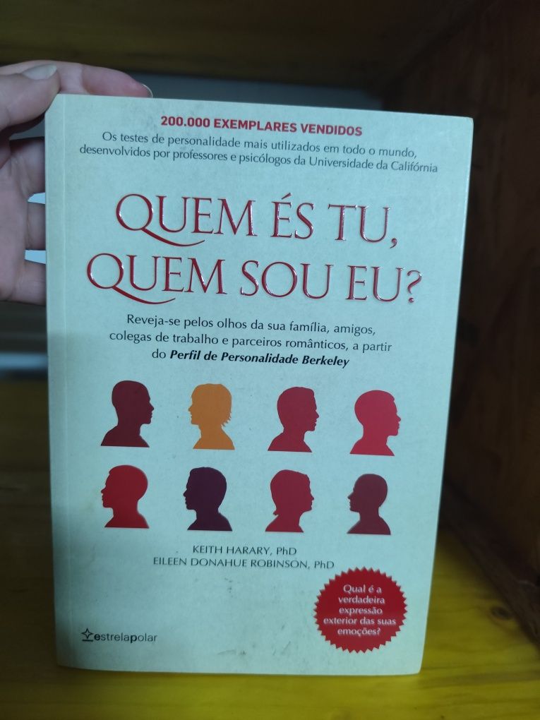 Livros: romance, técnico