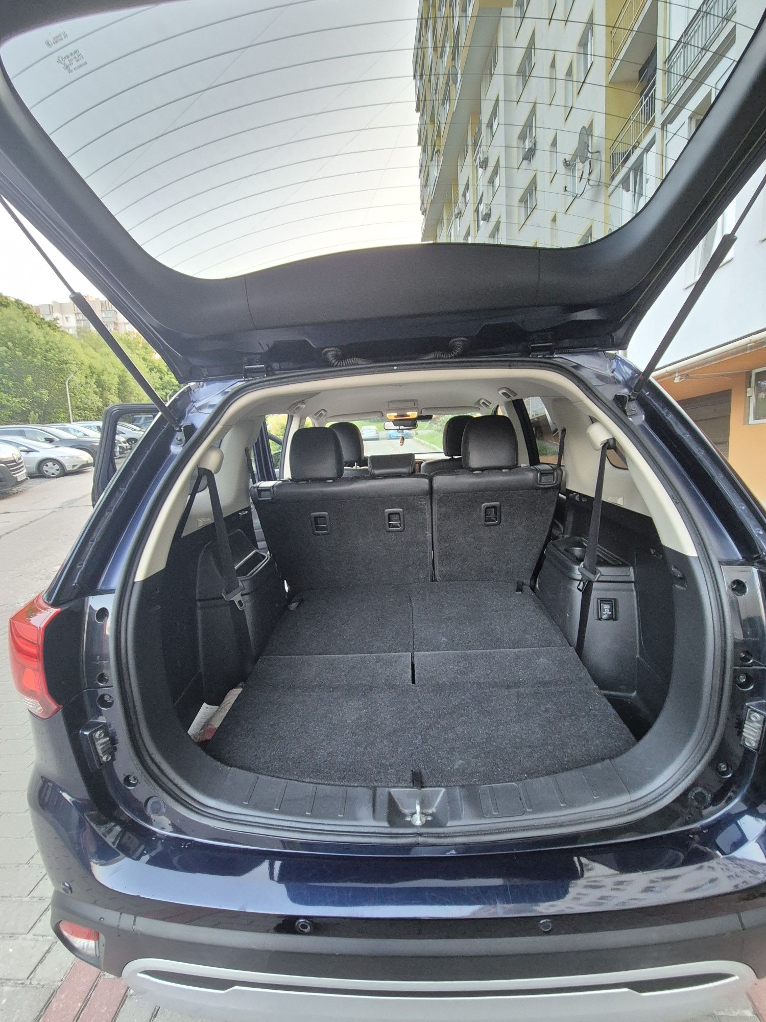 Mitsubishi outlander