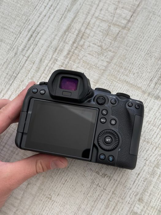 Камера фотоапарат Canon EOS R6 body