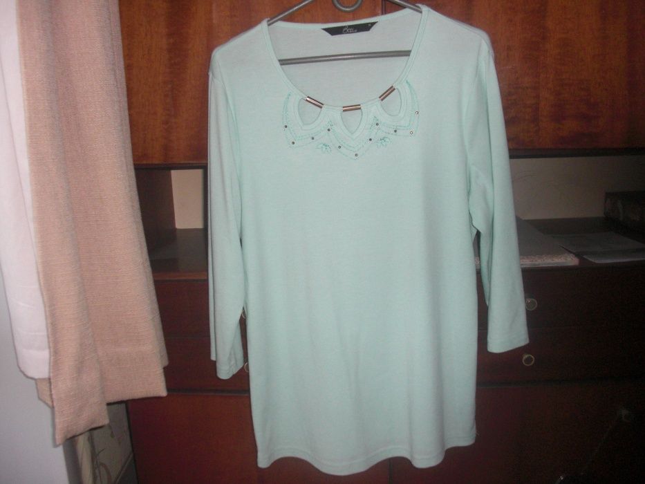 блуза нежно зеленого цвета р 54