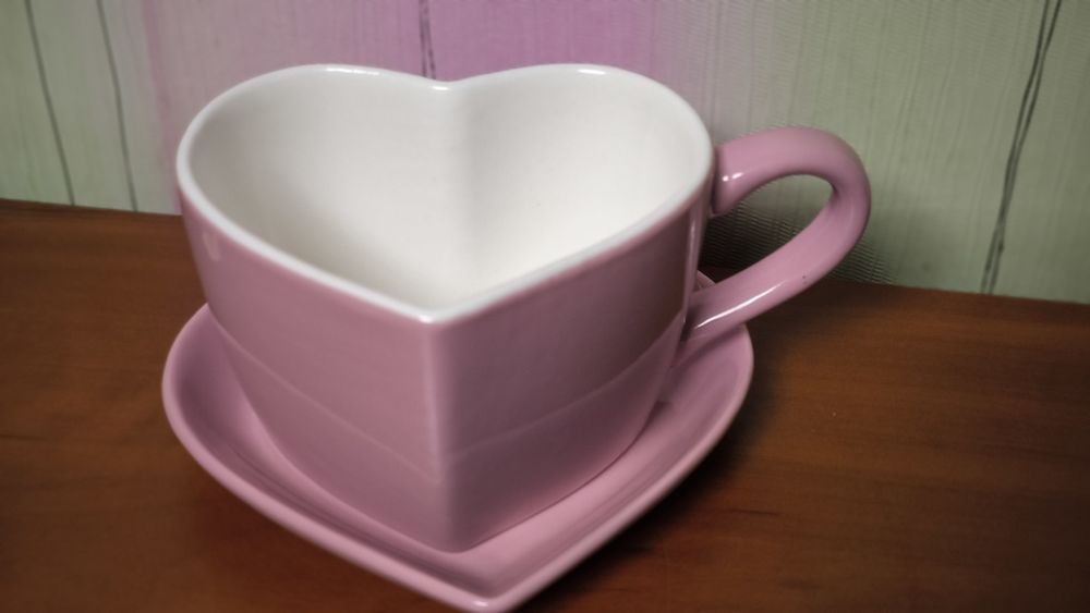Чашка рожева сердце з блюдцем Pepco home