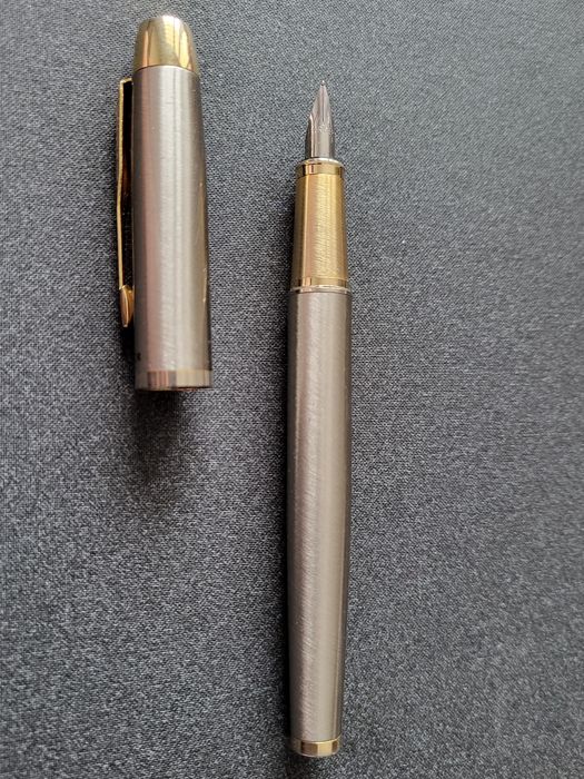 Pióro wieczne Parker IM Brushed Metal GT