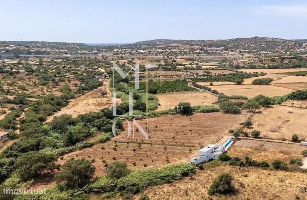 Quinta Centenária para Venda em Paderne – Um Refúgio de Charme e com b