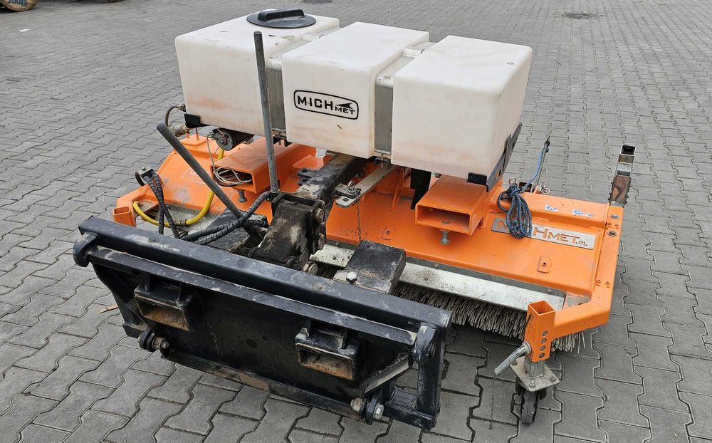 Zamiatarka hydrauliczna ZM -180