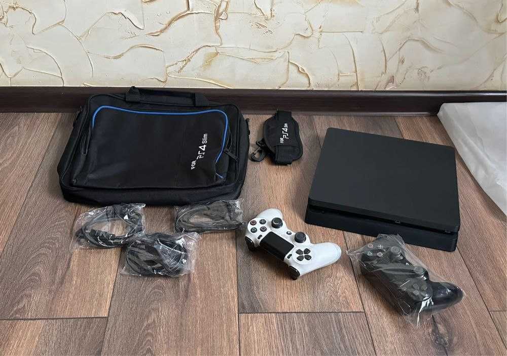 Продам PS 4 Slim 1 Терабайт