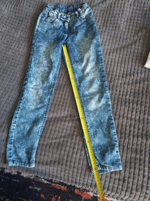 4 pary spodni dla dziewczynki r.134, jesany i inne