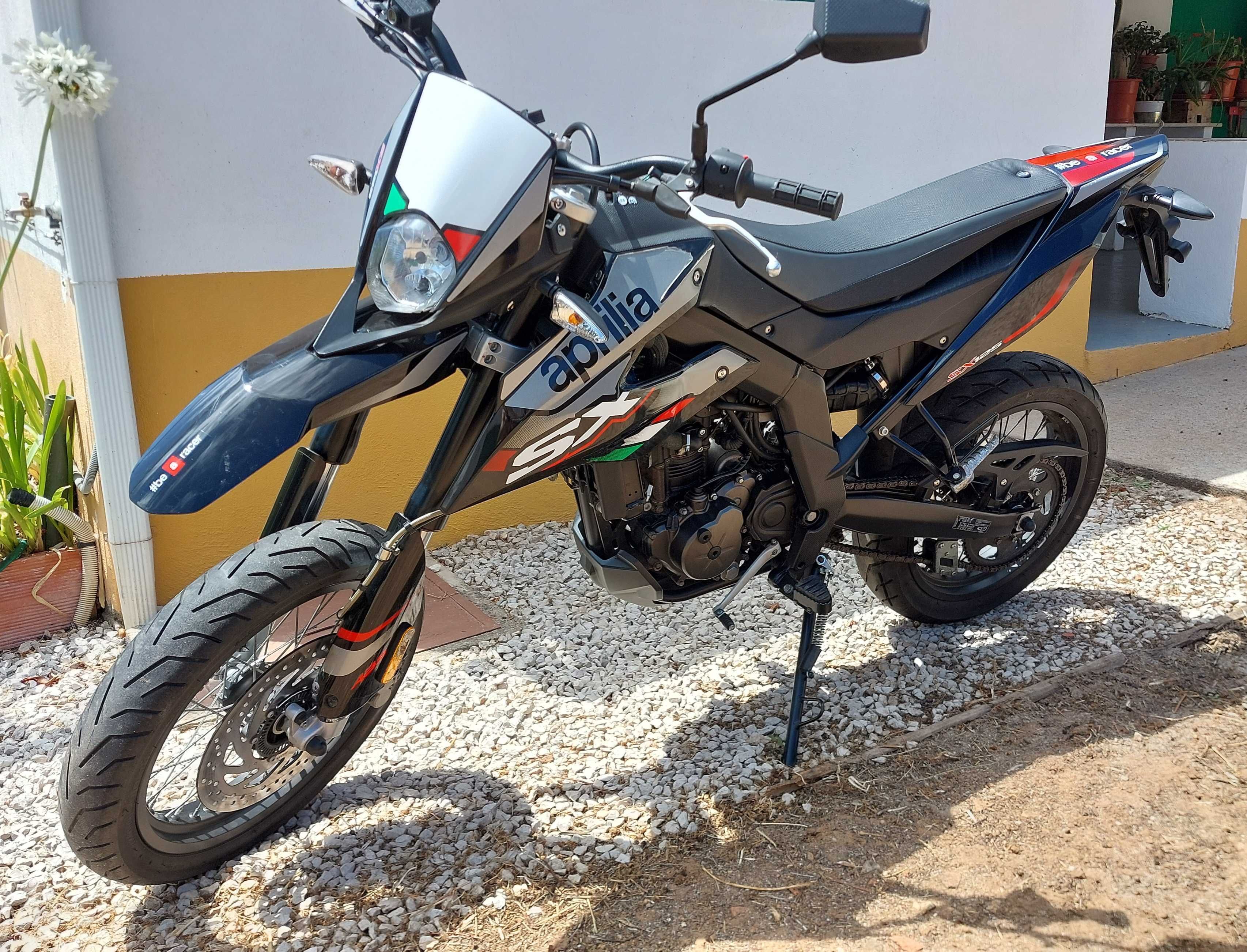 Aprilia SX 125, como nova!