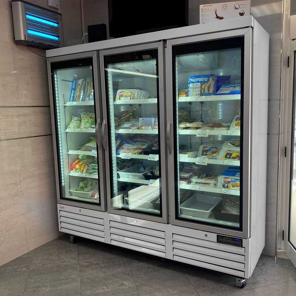 Armário de Frio com 3 Portas em Vidro
