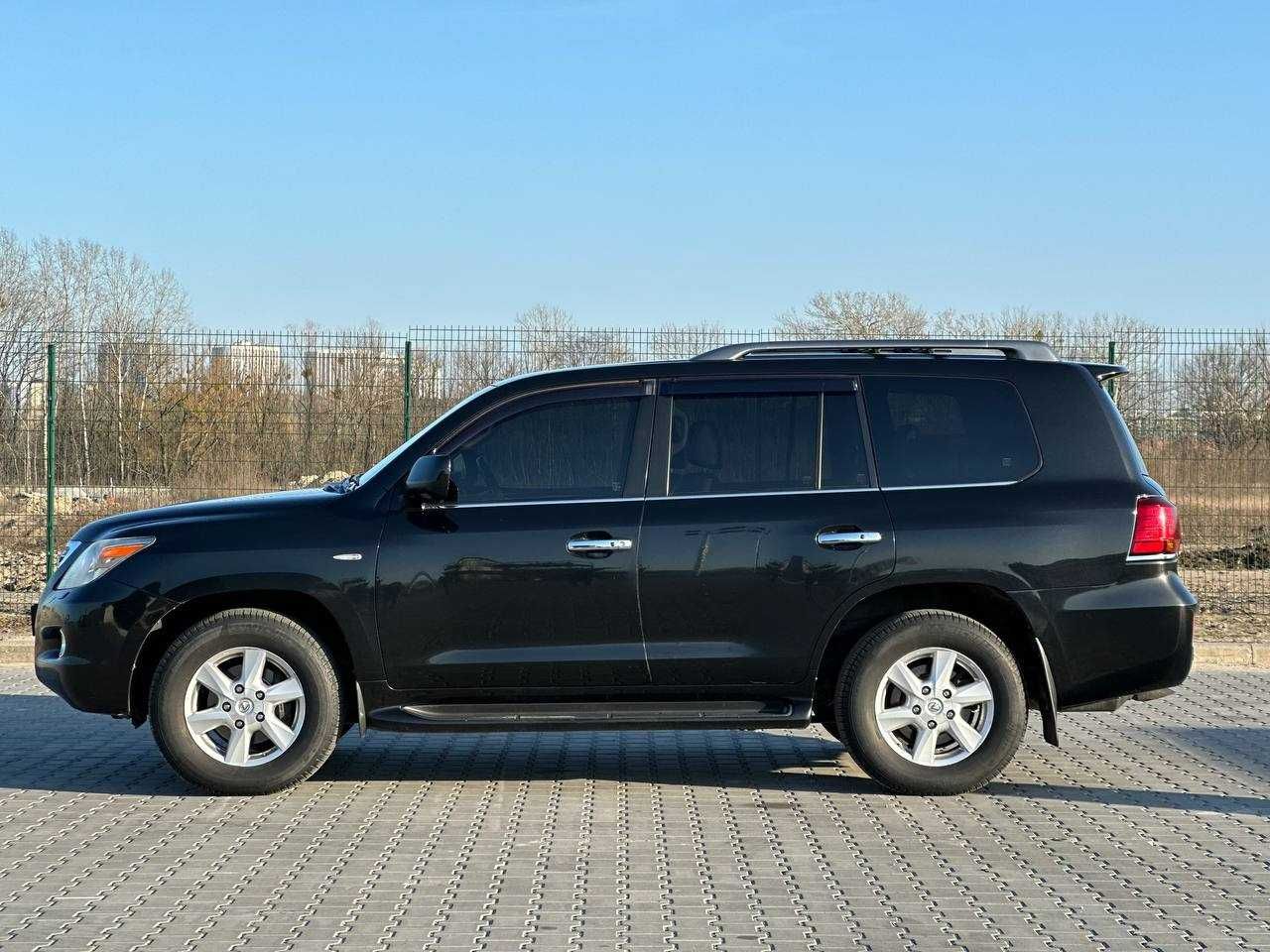 Lexus LX570 5,7 л