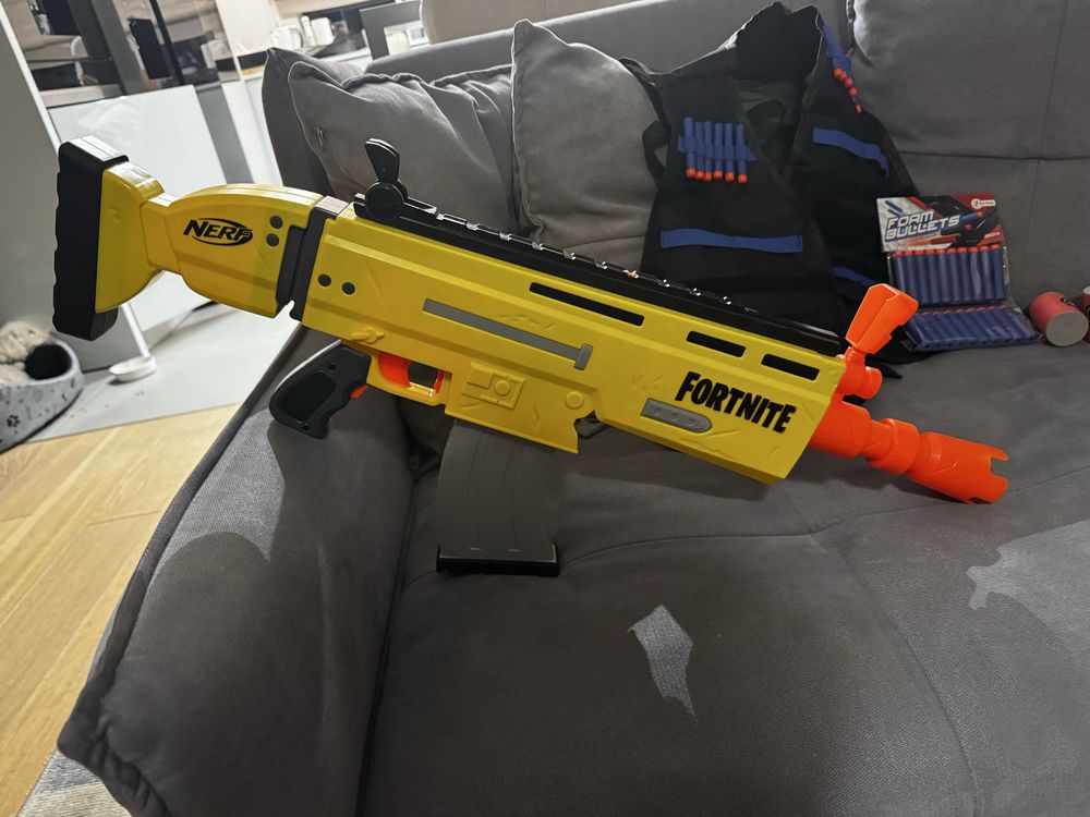 Nerf fortnite  scar automatyczny zestaw