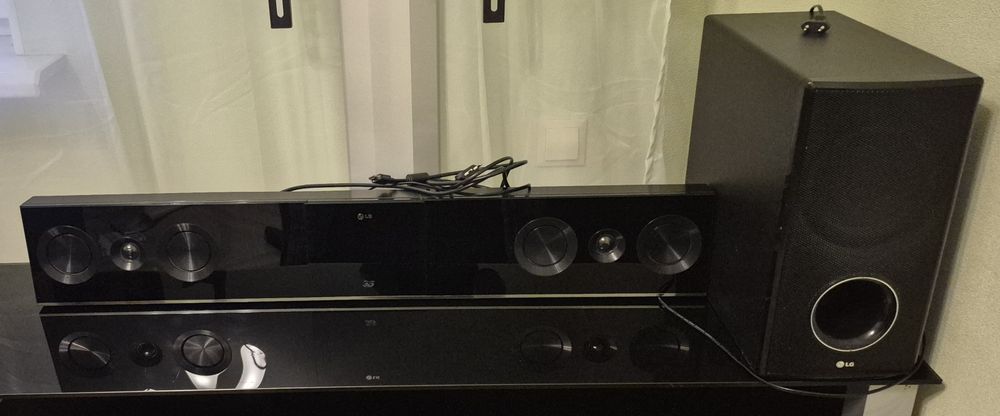 Саундбар+bluray програвач/домашній кінотеатр LG