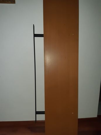 Półka ikea na ścianę jasny brąz