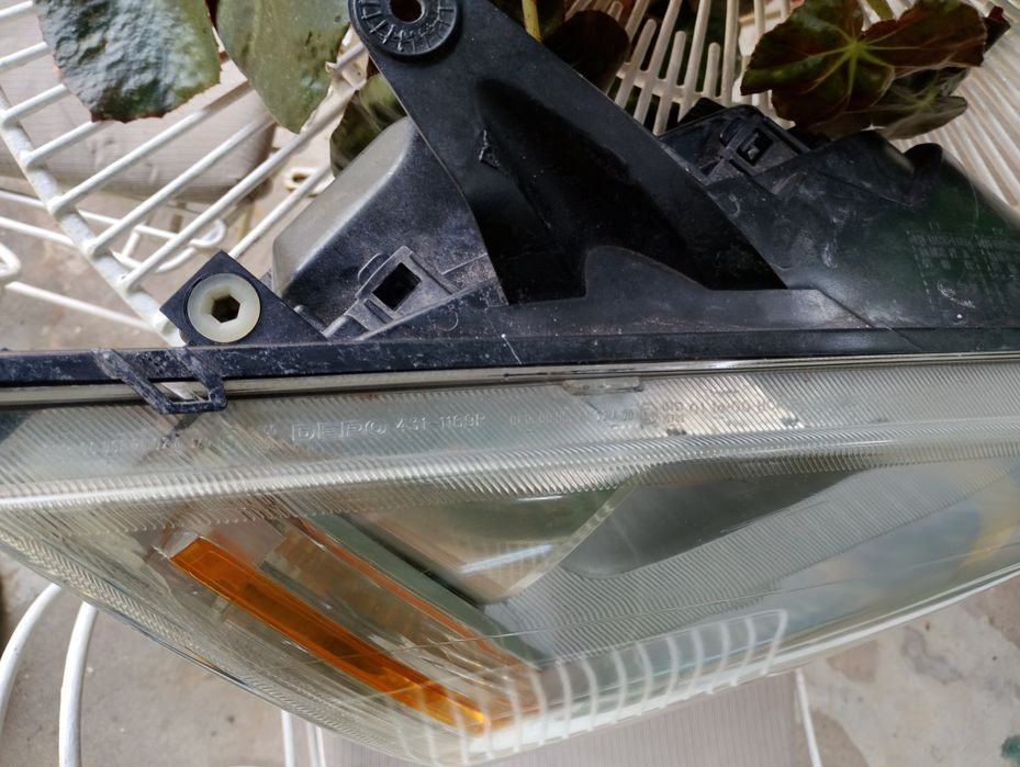 Farol Ford focus mk2
