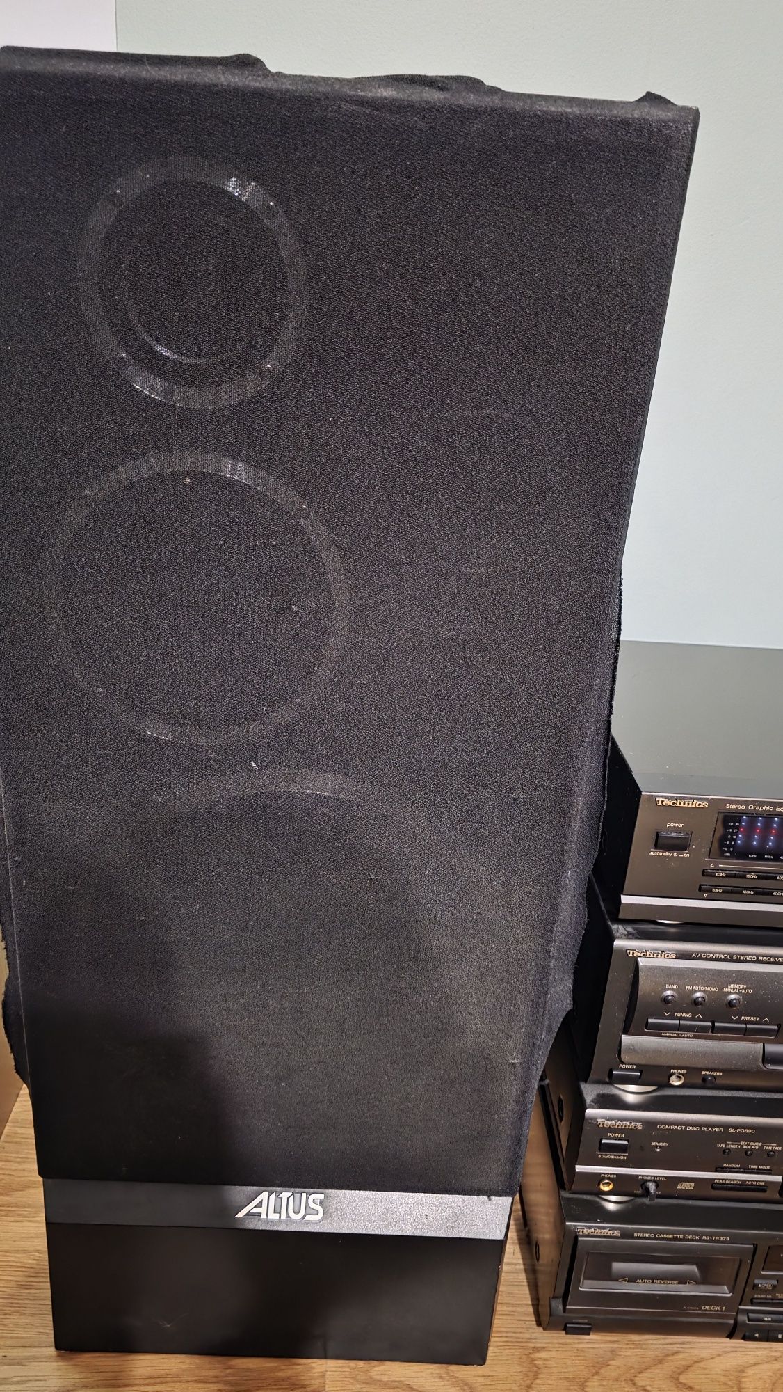 Wieża Technics 4 części + dwie kolumny Tonsil Altus 200 W