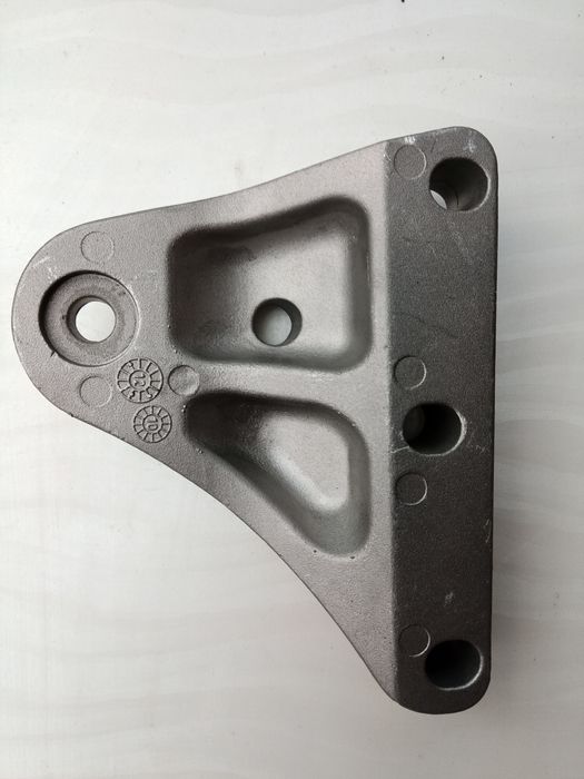 Кронштейн крепление подушки, опоры двигателя Skoda, VW, Seat