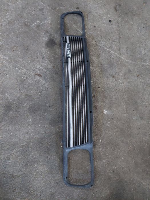 Grelha fiat 127 mk2