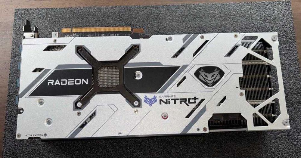 AMD Radeon RX 6800 XT 16 GB GDDR6 / Відеокарта