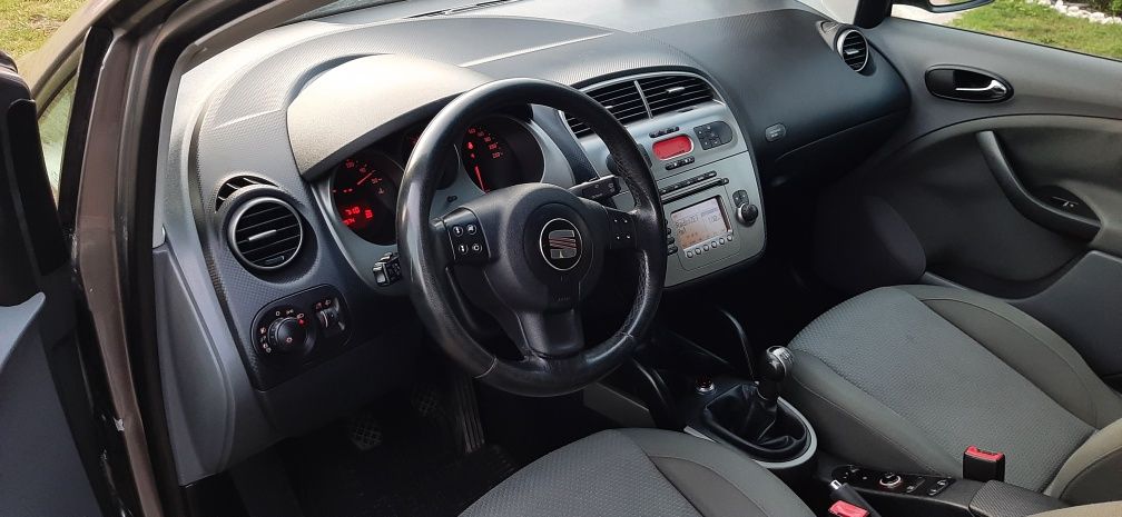 Sprzedam Zadbanego Seata Altea 1.9Tdi! Sprawna Klima! Tylko 240tyś!