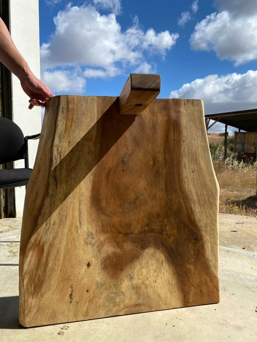 Mesas de Madeira de Suar - Novas