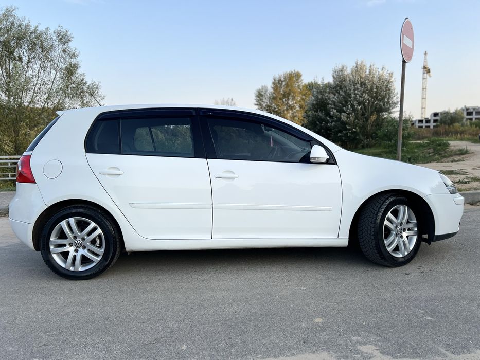 Volkswagen Golf V 1.6 мрі