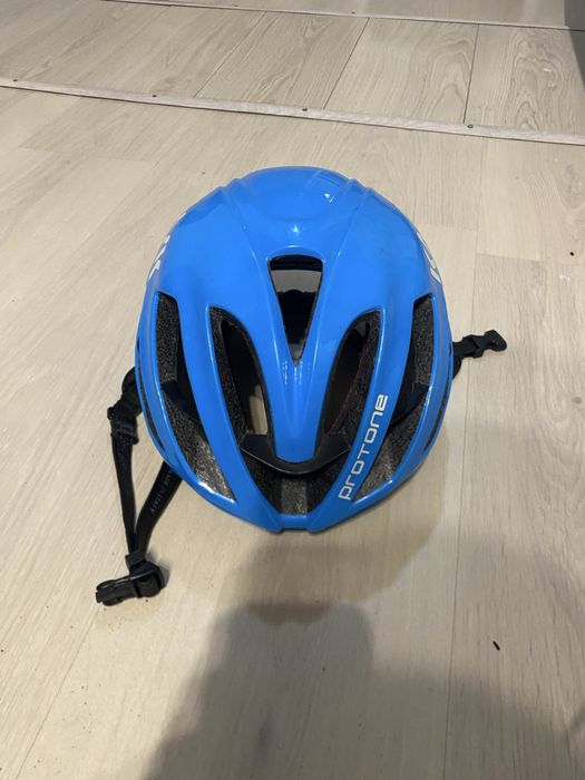 Шолом для велосипеда. І окуляри в подакунок