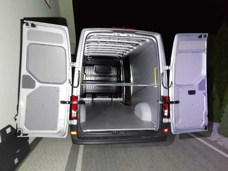 Zabudowa premium samochodu dostawczego VW Crafter Extra Long