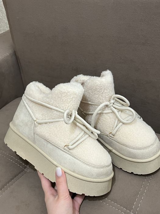 Місяцеходи жіноче взуття 38р 38,5р