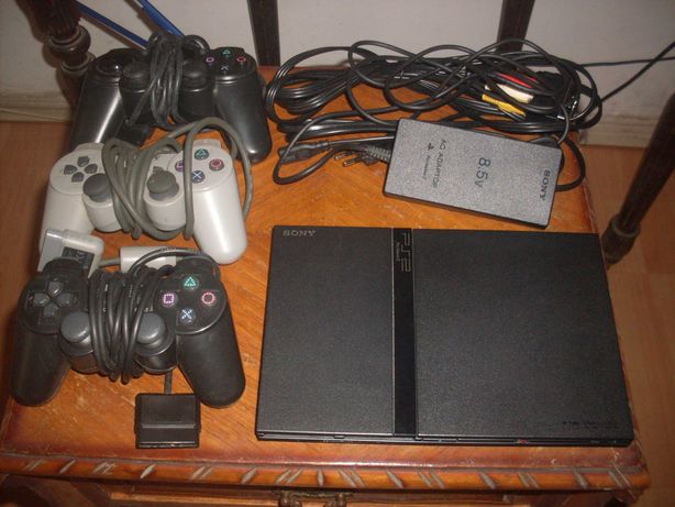PS2 com vários jogos