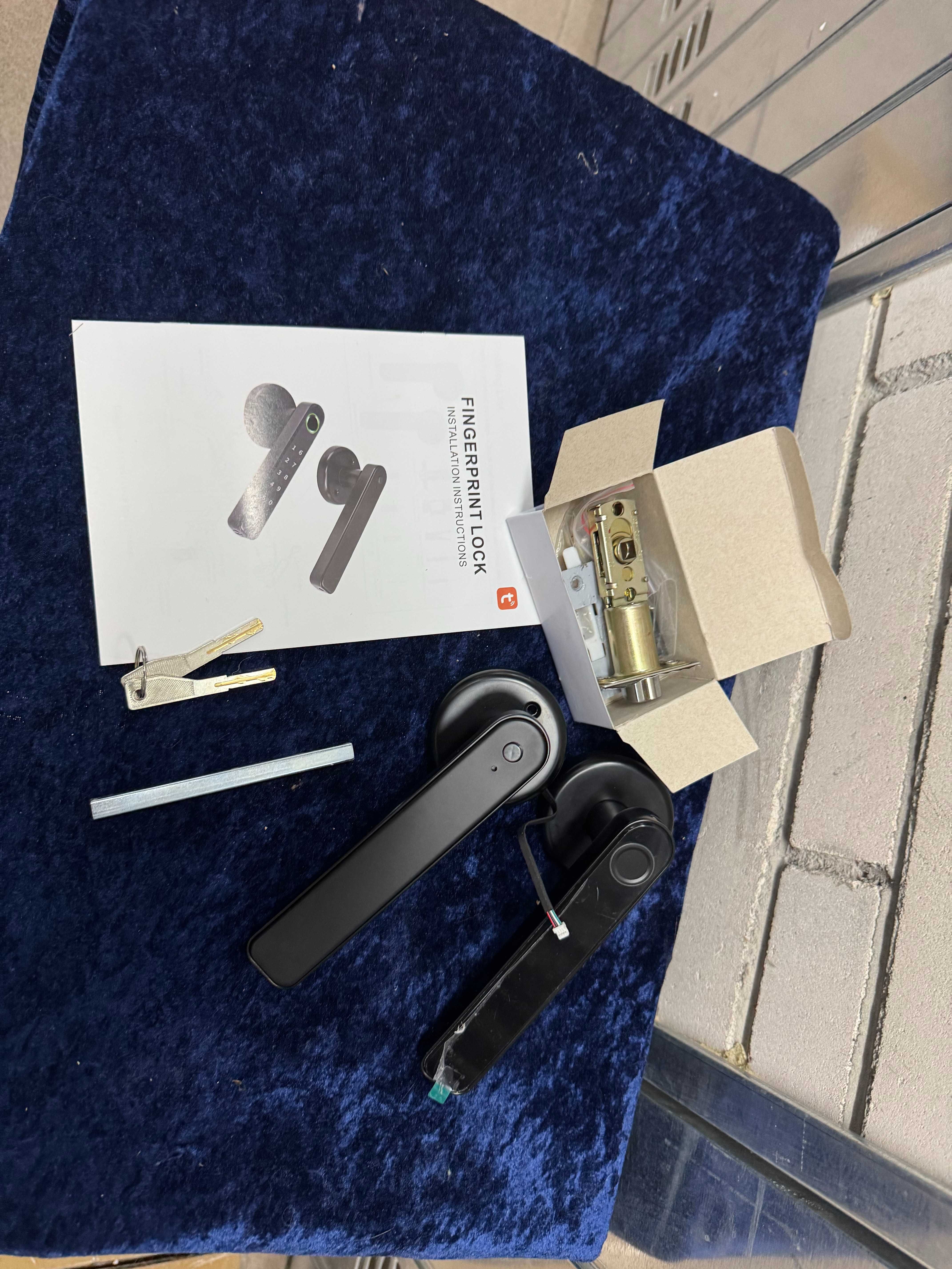 Zamek elektroniczny "SMART LOCK" klamka na kod/odcisk palca/PIN