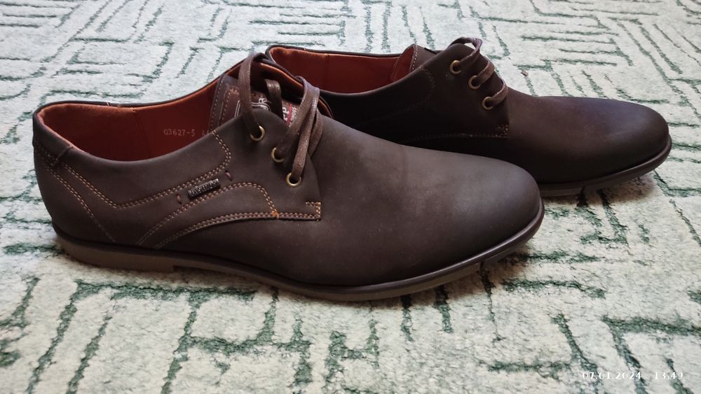 Продам туфли новые.