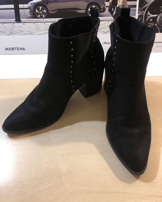 Сапожки,казаки,ботинки,полуботинки 41-42 размер