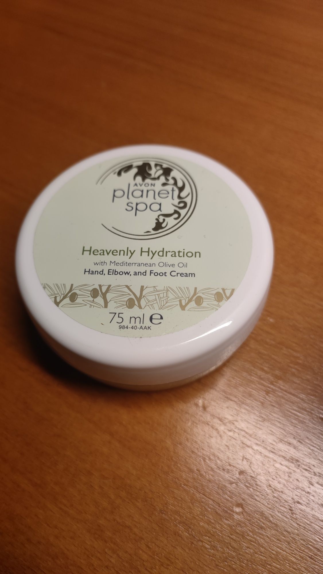 Krem do rąk stóp i dłoni planet spa Avon