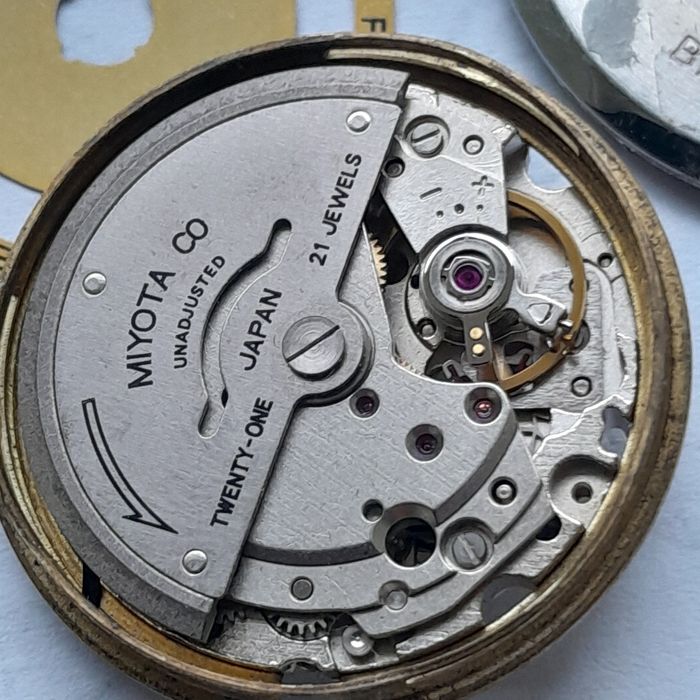 Stare zegarki.  Mechanizm  citizen