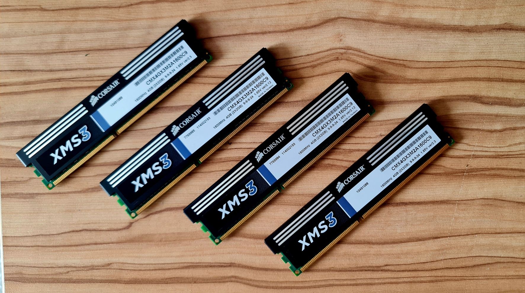 Pamięć PC1600 Corsair DDR3 2x dual 2x2GB (8GB) CL9 XMS3