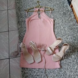 Sukienka pudrowy róż + 2 pary butów