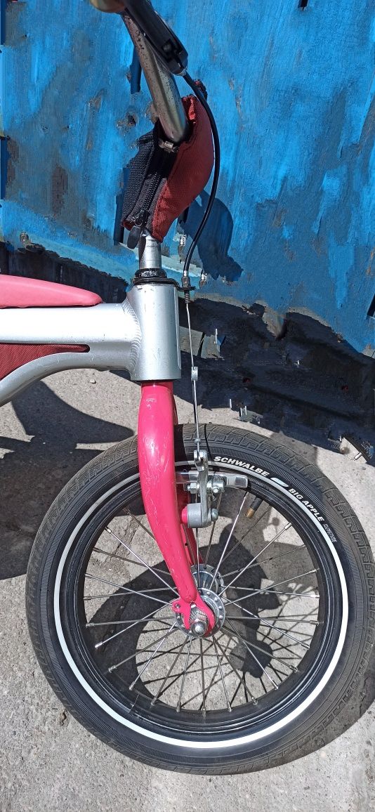 Rowerek dziecięcy BMW Kidsbike, kółka 14cali, waga 7 kg, rama alu