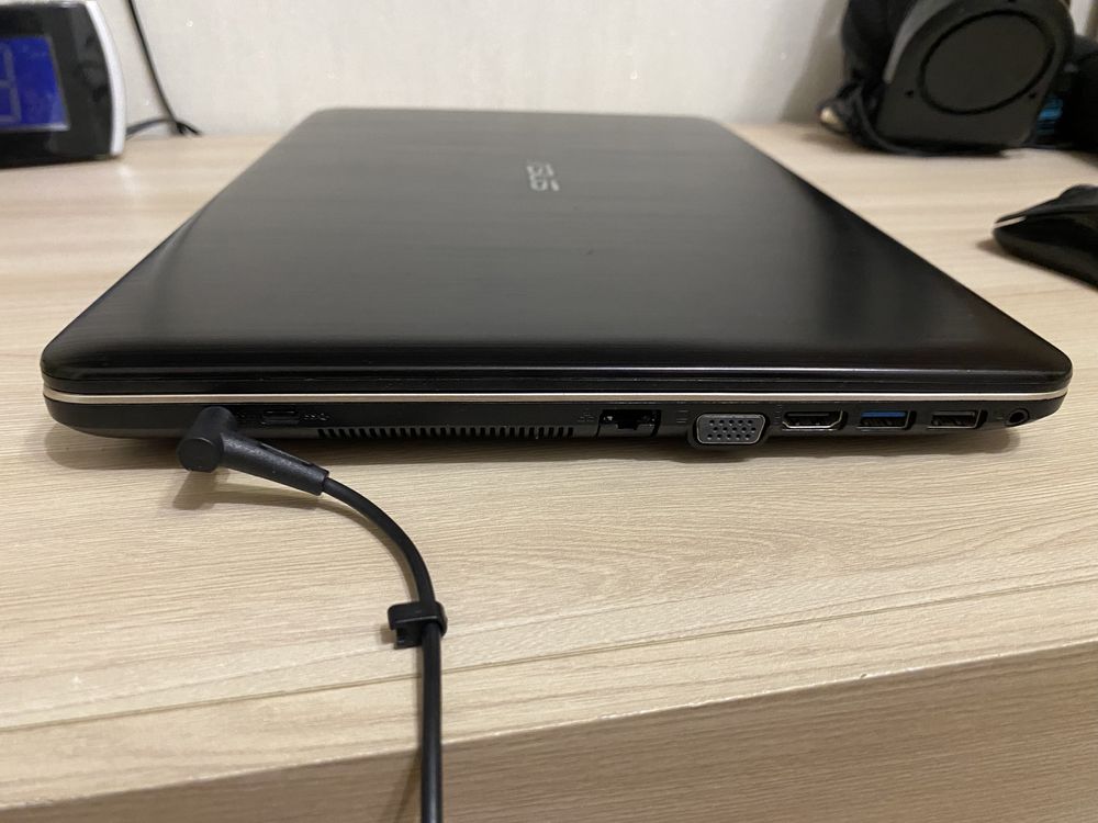 Продам ноутбук ASUS на 1TB HDD