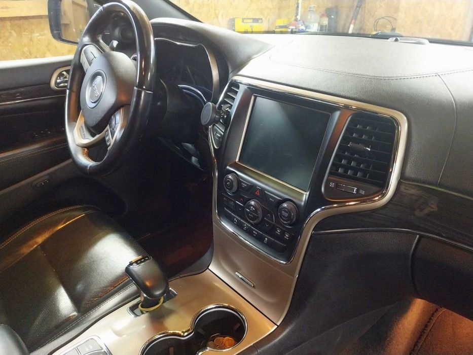 Jeep Wk Grand Cherokee salon Polska