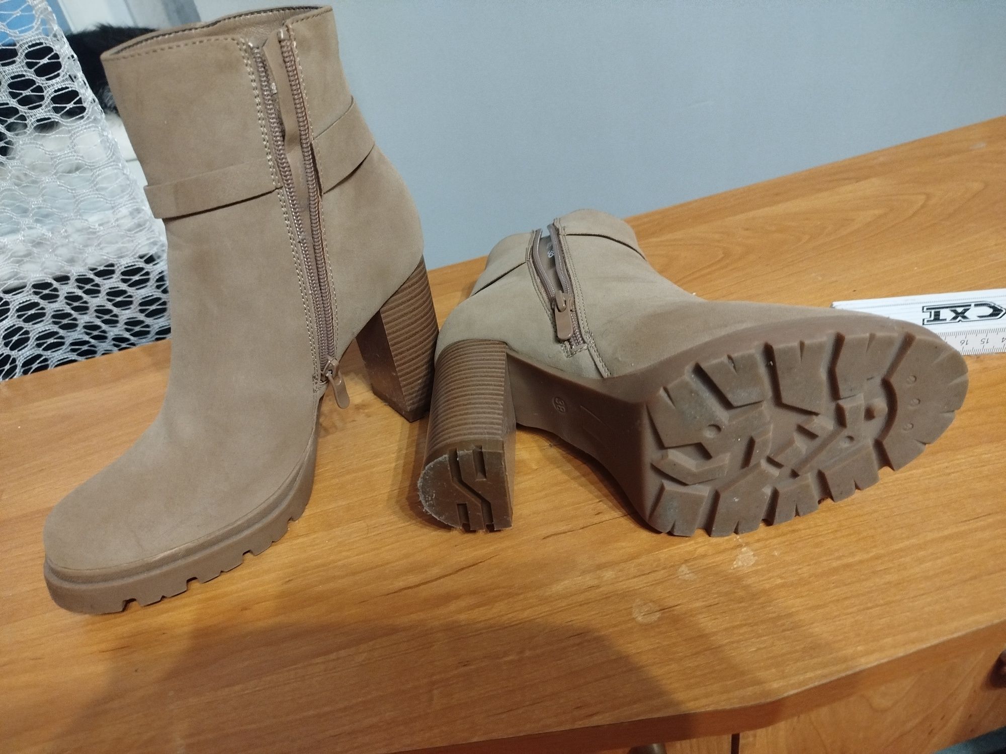 Sprzedam buty damskie