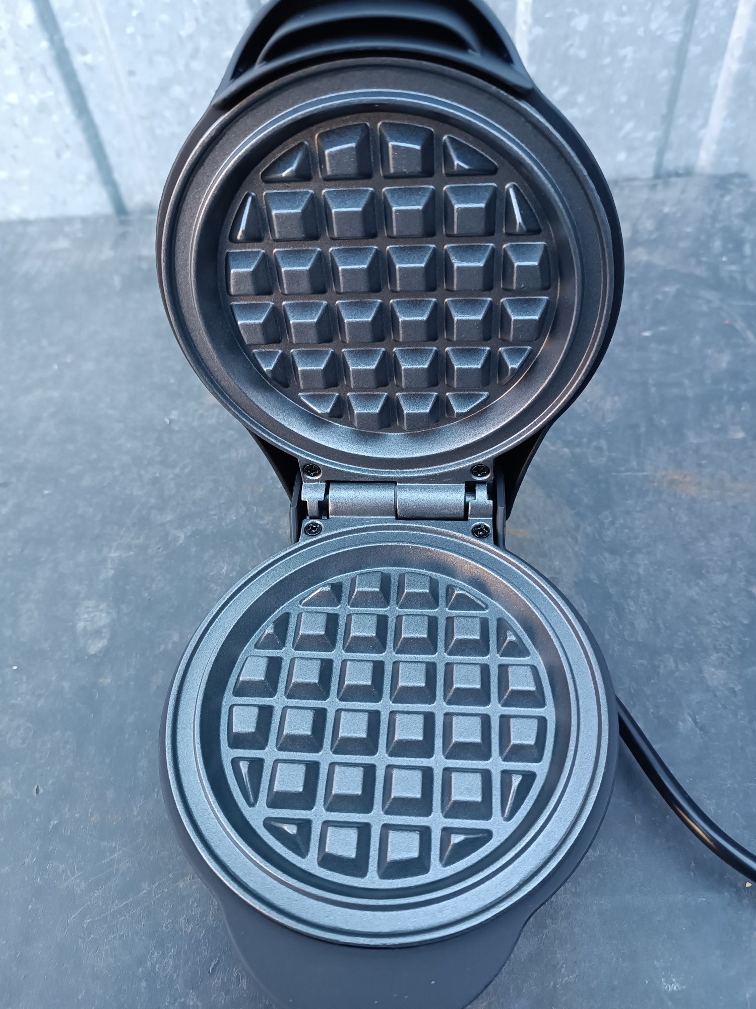 Gofrownica Bestron AMW500Z
