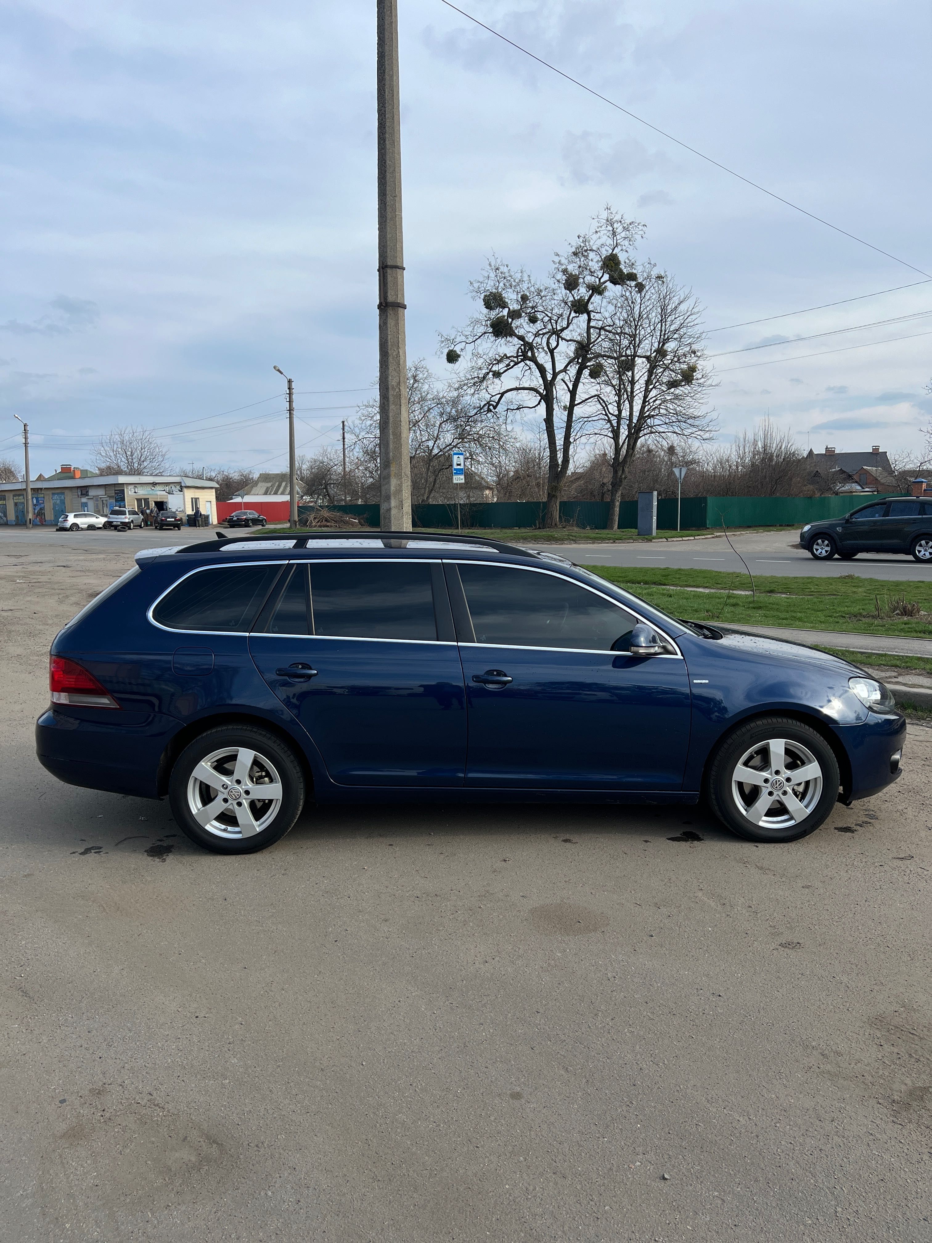 VW Golf VI 1.6 TDI 5-МКПП, 2012