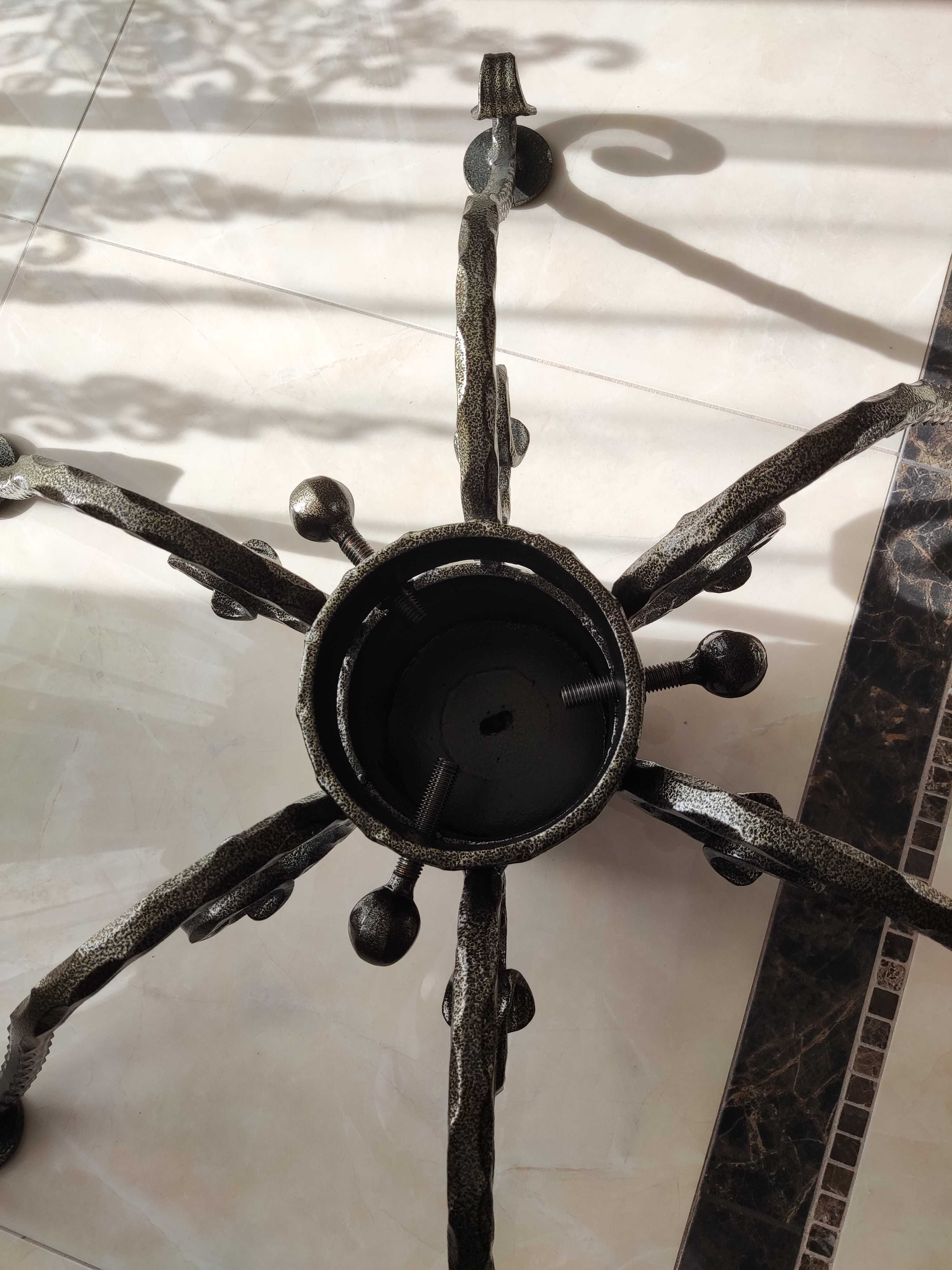 Stojak kuty pod choinkę. rozstaw 82cm,  średnica na pień 12cm