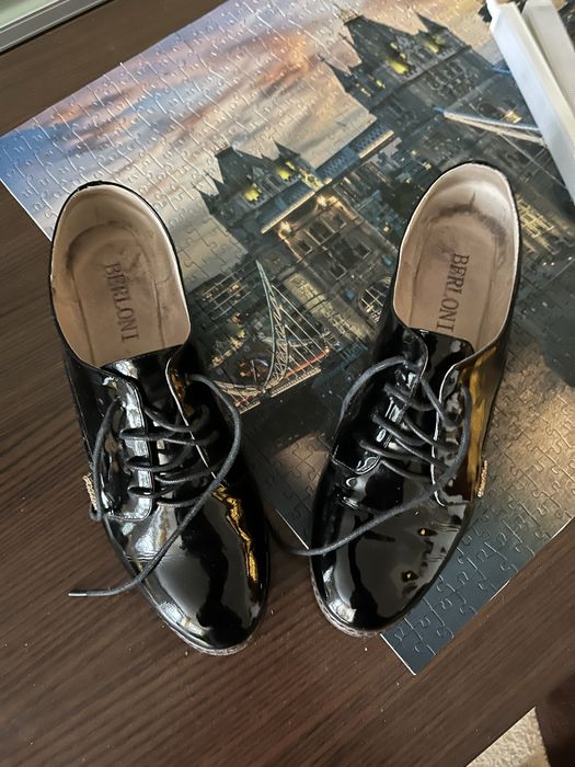 Продам взуття жіноче