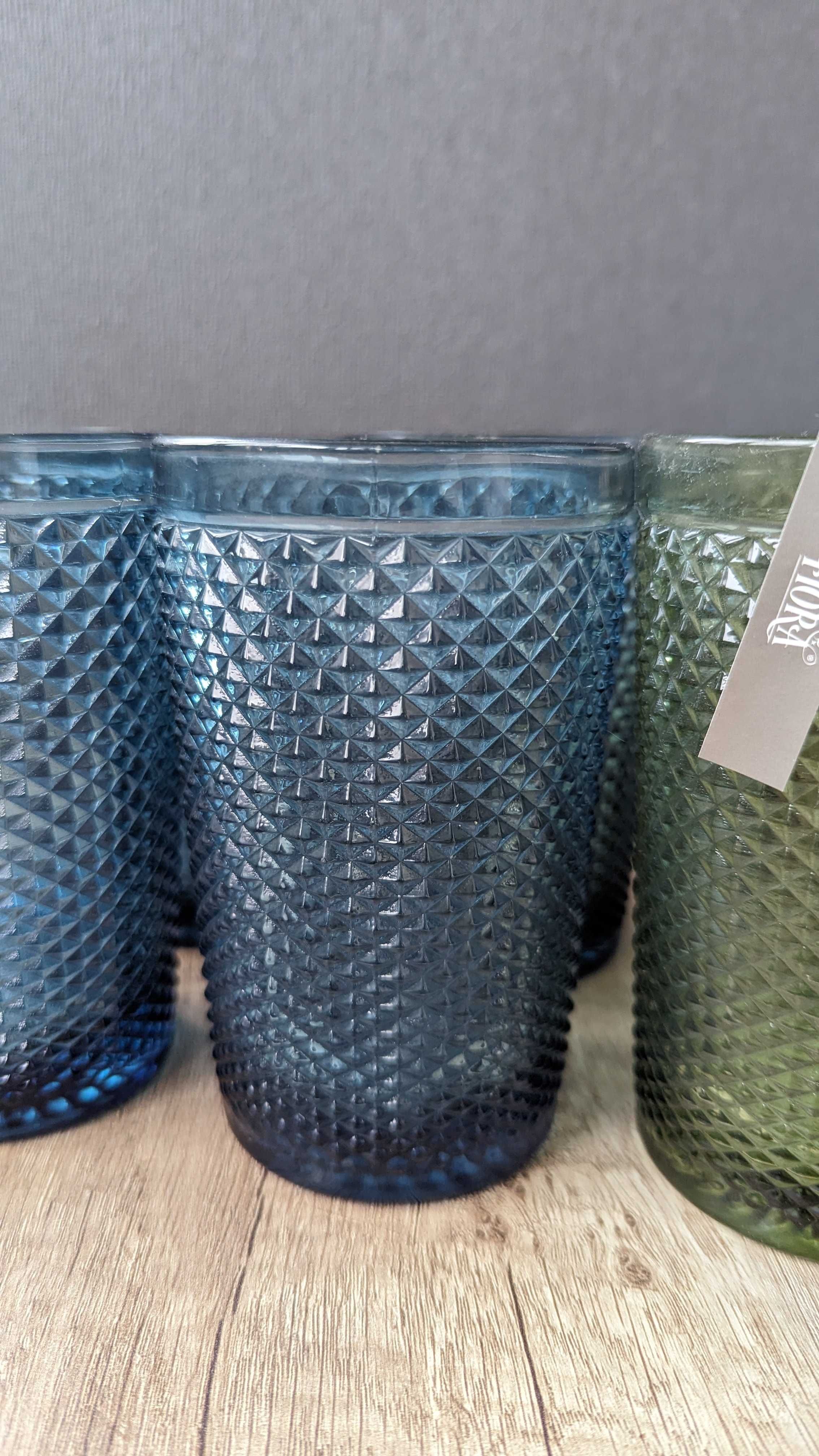 Набір кольорових стаканів Fiora