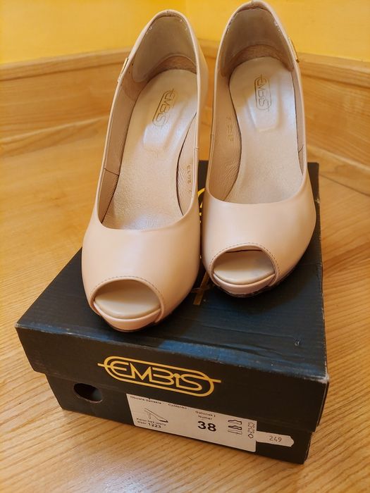 Skórzane czółenka polska marka EMBIS r. 38