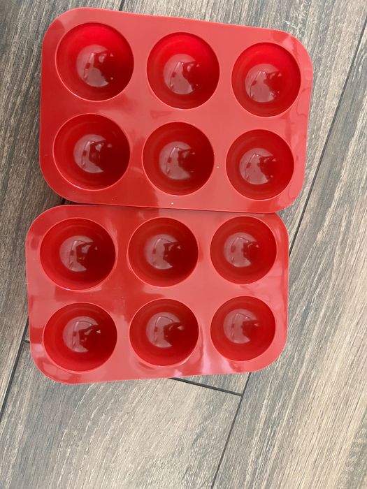 Dwie foremki na monoporcje