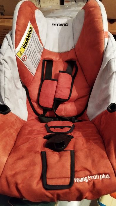 Cadeirinha Ovo Bebe Recaro young Profi plus