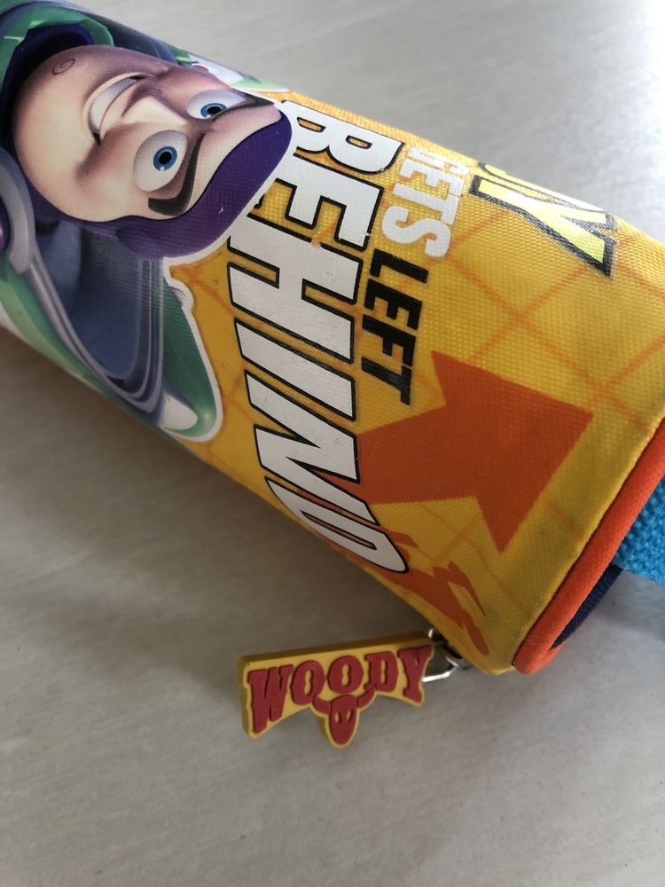 Piórnik tuba Toy Story