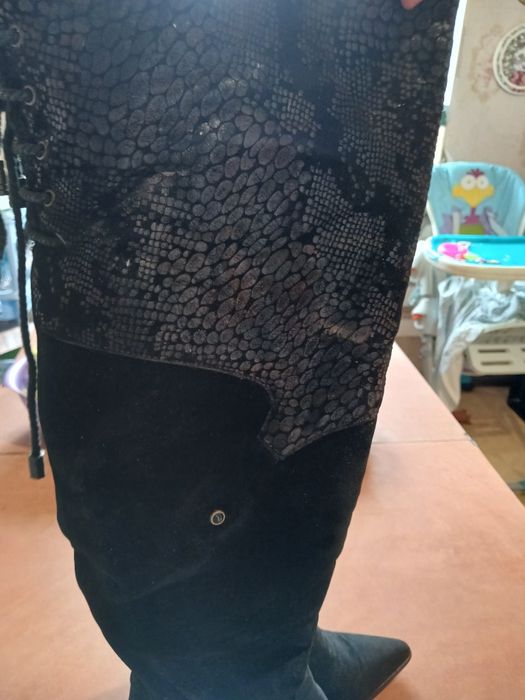 Продам зимові теплі чоботи ботфорти